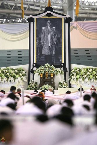 ภาพ No.26572:ประมวลภาพพิธีทอดกฐินวัดพระธรรมกาย ประจำปี พ.ศ. 2559