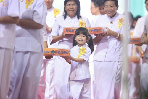 ภาพ No.26573:ประมวลภาพพิธีทอดกฐินวัดพระธรรมกาย ประจำปี พ.ศ. 2559