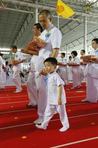 ภาพ No.26578:ประมวลภาพพิธีทอดกฐินวัดพระธรรมกาย ประจำปี พ.ศ. 2559