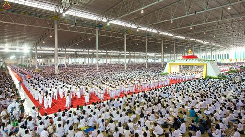 ภาพ No.26581:ประมวลภาพพิธีทอดกฐินวัดพระธรรมกาย ประจำปี พ.ศ. 2559