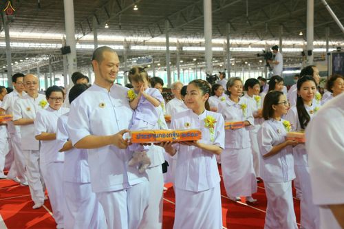 ภาพ No.26582:ประมวลภาพพิธีทอดกฐินวัดพระธรรมกาย ประจำปี พ.ศ. 2559