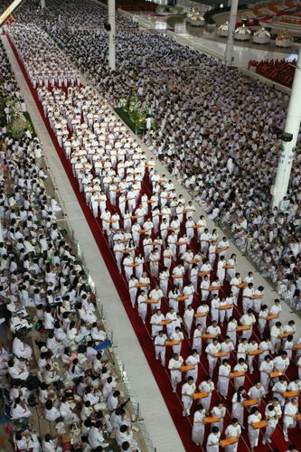 ภาพ No.26587:ประมวลภาพพิธีทอดกฐินวัดพระธรรมกาย ประจำปี พ.ศ. 2559