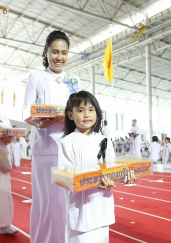 ภาพ No.26586:ประมวลภาพพิธีทอดกฐินวัดพระธรรมกาย ประจำปี พ.ศ. 2559