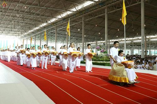 ภาพ No.26591:ประมวลภาพพิธีทอดกฐินวัดพระธรรมกาย ประจำปี พ.ศ. 2559