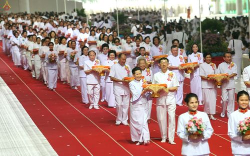 ภาพ No.26595:ประมวลภาพพิธีทอดกฐินวัดพระธรรมกาย ประจำปี พ.ศ. 2559