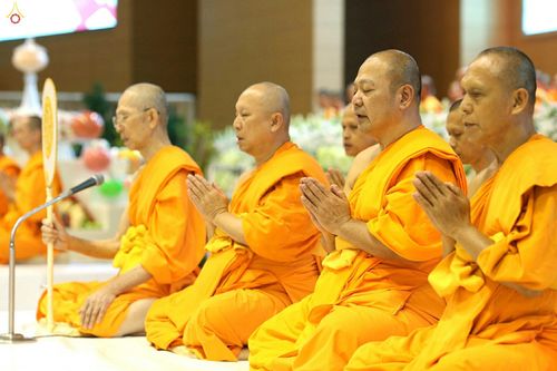 ภาพ No.26594:ประมวลภาพพิธีทอดกฐินวัดพระธรรมกาย ประจำปี พ.ศ. 2559