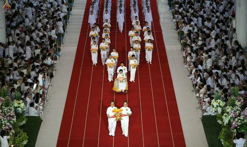 ภาพ No.26599:ประมวลภาพพิธีทอดกฐินวัดพระธรรมกาย ประจำปี พ.ศ. 2559