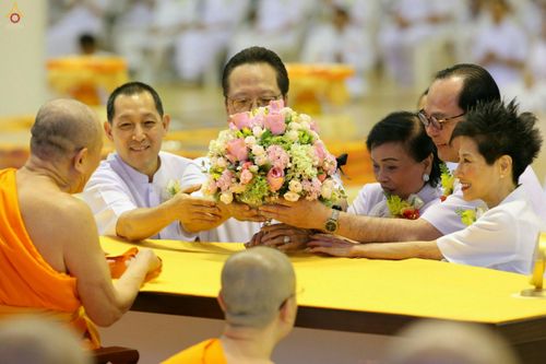 ภาพ No.26609:ประมวลภาพพิธีทอดกฐินวัดพระธรรมกาย ประจำปี พ.ศ. 2559