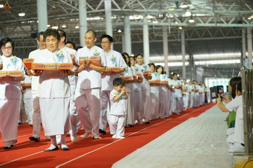 ภาพ No.26616:ประมวลภาพพิธีทอดกฐินวัดพระธรรมกาย ประจำปี พ.ศ. 2559