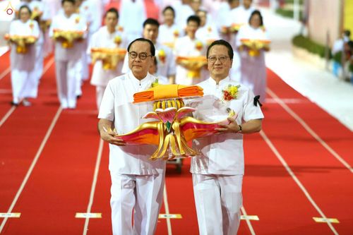 ภาพ No.26620:ประมวลภาพพิธีทอดกฐินวัดพระธรรมกาย ประจำปี พ.ศ. 2559