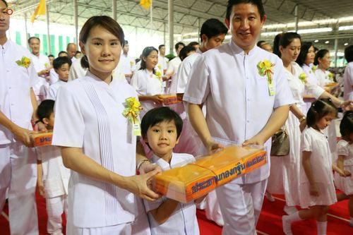 ภาพ No.26622:ประมวลภาพพิธีทอดกฐินวัดพระธรรมกาย ประจำปี พ.ศ. 2559