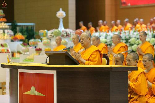ภาพ No.26631:ประมวลภาพพิธีทอดกฐินวัดพระธรรมกาย ประจำปี พ.ศ. 2559