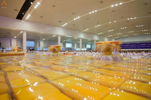 ภาพ No.26635:ประมวลภาพพิธีทอดกฐินวัดพระธรรมกาย ประจำปี พ.ศ. 2559