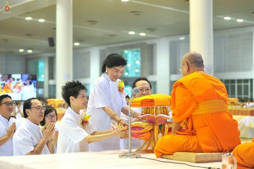 ภาพ No.26644:ประมวลภาพพิธีทอดกฐินวัดพระธรรมกาย ประจำปี พ.ศ. 2559