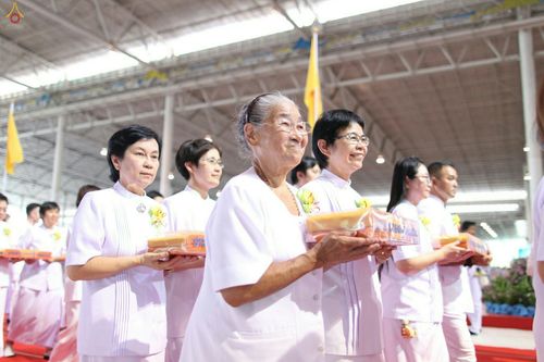 ภาพ No.26654:ประมวลภาพพิธีทอดกฐินวัดพระธรรมกาย ประจำปี พ.ศ. 2559