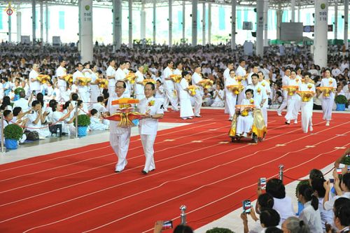 ภาพ No.26659:ประมวลภาพพิธีทอดกฐินวัดพระธรรมกาย ประจำปี พ.ศ. 2559