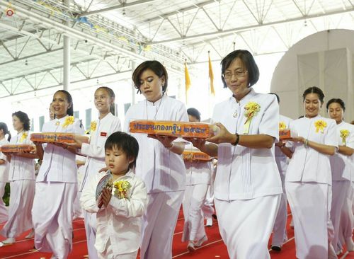 ภาพ No.26664:ประมวลภาพพิธีทอดกฐินวัดพระธรรมกาย ประจำปี พ.ศ. 2559