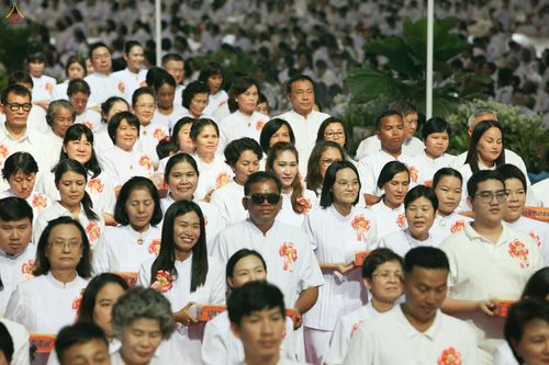 ภาพ No.26665:ประมวลภาพพิธีทอดกฐินวัดพระธรรมกาย ประจำปี พ.ศ. 2559