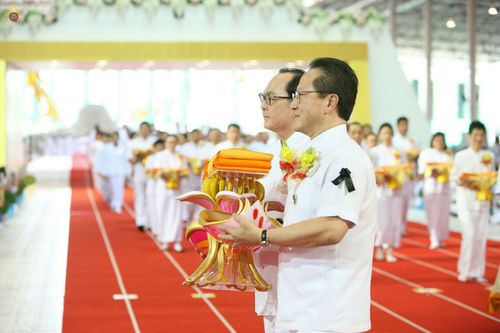 ภาพ No.26669:ประมวลภาพพิธีทอดกฐินวัดพระธรรมกาย ประจำปี พ.ศ. 2559