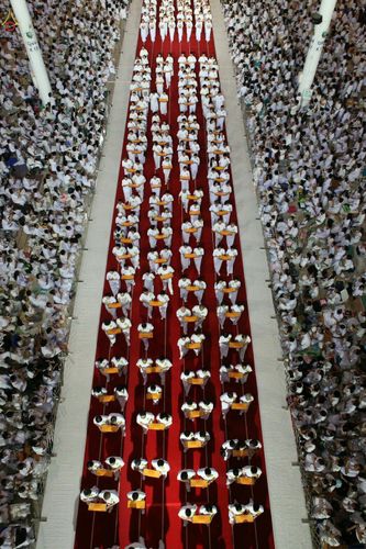 ภาพ No.26666:ประมวลภาพพิธีทอดกฐินวัดพระธรรมกาย ประจำปี พ.ศ. 2559