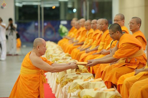 ภาพ No.26694:พิธีมุทิตาพระมหาเถระและพระเถระ ณ วัดพระธรรมกาย วันอาทิตย์ที่ 6 พ.ย. 2559