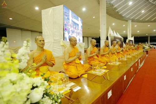 ภาพ No.26708:พิธีมุทิตาพระมหาเถระและพระเถระ ณ วัดพระธรรมกาย วันอาทิตย์ที่ 6 พ.ย. 2559