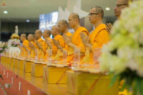 ภาพ No.26717:พิธีมุทิตาพระมหาเถระและพระเถระ ณ วัดพระธรรมกาย วันอาทิตย์ที่ 6 พ.ย. 2559