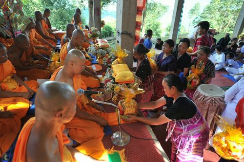 ภาพ No.26949:กฐินธรรมชัยสำนักสงฆ์ทียาเพอ ต.สบเมย อ.สบเมย จ.แม่ฮ่องสอน