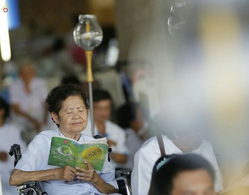 ภาพ No.26764:บุญใหญ่ วันลอยกระทง 2559