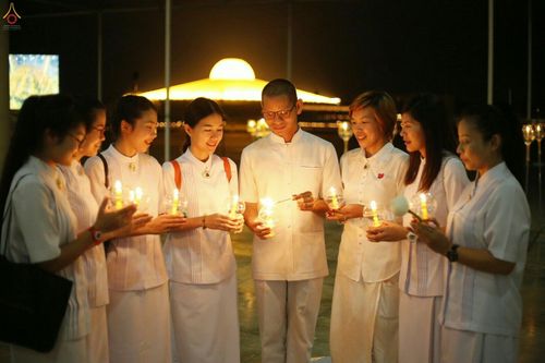 ภาพ No.26771:บุญใหญ่ วันลอยกระทง 2559