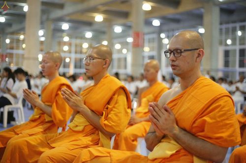 ภาพ No.26801:บุญใหญ่ วันลอยกระทง 2559