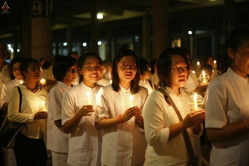 ภาพ No.26875:บุญใหญ่ วันลอยกระทง 2559