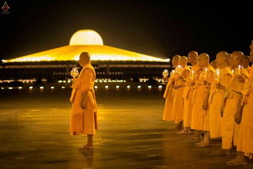 ภาพ No.26910:บุญใหญ่ วันลอยกระทง 2559