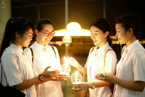 ภาพ No.26926:บุญใหญ่ วันลอยกระทง 2559