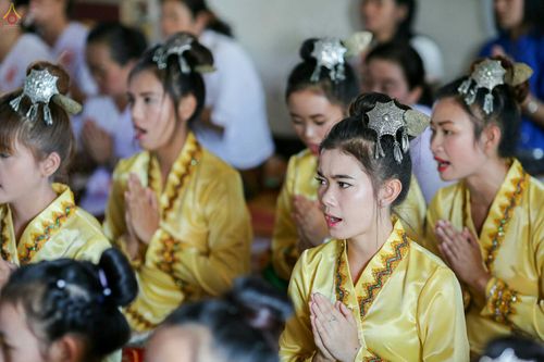 ภาพ No.27022:พิธีทอดกฐินธรรมชัย ณ วัดสามัคคีสวนดอก เอิ่งกาดเต่า นครเชียงตุง สาธารณรัฐแห่งสหภาพเมียนมาร์