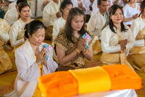 ภาพ No.27027:พิธีทอดกฐินธรรมชัย ณ วัดสามัคคีสวนดอก เอิ่งกาดเต่า นครเชียงตุง สาธารณรัฐแห่งสหภาพเมียนมาร์