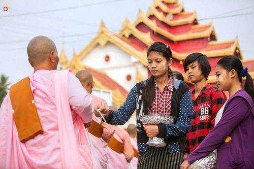 ภาพ No.27029:พิธีทอดกฐินธรรมชัย ณ วัดสามัคคีสวนดอก เอิ่งกาดเต่า นครเชียงตุง สาธารณรัฐแห่งสหภาพเมียนมาร์