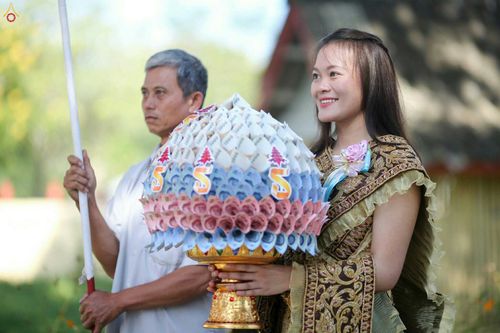 ภาพ No.27040:พิธีทอดกฐินธรรมชัย ณ วัดสามัคคีสวนดอก เอิ่งกาดเต่า นครเชียงตุง สาธารณรัฐแห่งสหภาพเมียนมาร์