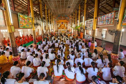 ภาพ No.27055:พิธีทอดกฐินธรรมชัย ณ วัดสามัคคีสวนดอก เอิ่งกาดเต่า นครเชียงตุง สาธารณรัฐแห่งสหภาพเมียนมาร์