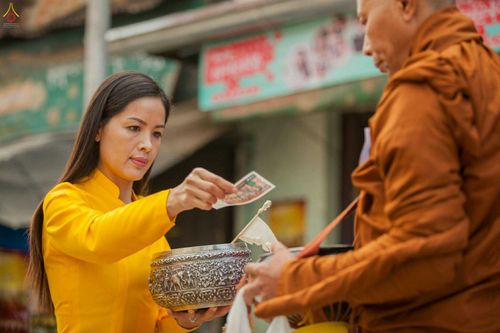 ภาพ No.27077:พิธีทอดกฐินธรรมชัย ณ วัดสามัคคีสวนดอก เอิ่งกาดเต่า นครเชียงตุง สาธารณรัฐแห่งสหภาพเมียนมาร์