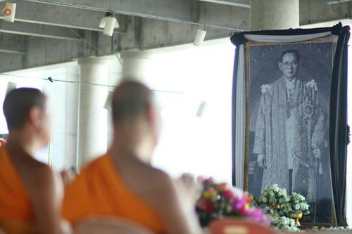 ภาพ No.27108:สวดธัมมจักกัปปวัตตนสูตรบูชาพระมหาธรรมกายเจดีย์พระมหาเจดีย์พระพุทธเจ้าล้านพระองค์