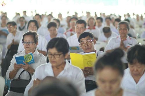 ภาพ No.27112:สวดธัมมจักกัปปวัตตนสูตรบูชาพระมหาธรรมกายเจดีย์พระมหาเจดีย์พระพุทธเจ้าล้านพระองค์
