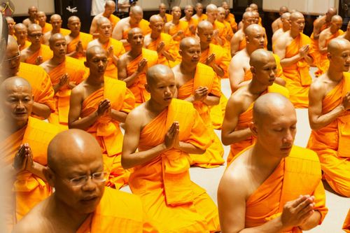 ภาพ No.27116:พิธีบรรพชาอุปสมบทหมู่นาคธรรมทายาทบูชาธรรมพระราชภาวนาจารย์เพื่อน้อมถวายเป็นพระราชกุศล