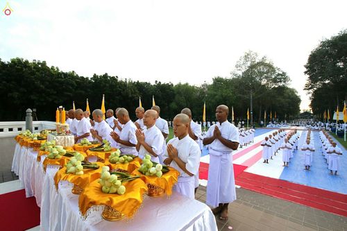 ภาพ No.27125:พิธีบรรพชาอุปสมบทหมู่นาคธรรมทายาทบูชาธรรมพระราชภาวนาจารย์เพื่อน้อมถวายเป็นพระราชกุศล