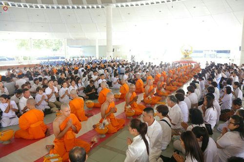 ภาพ No.27139:พิธีบรรพชาอุปสมบทหมู่นาคธรรมทายาทบูชาธรรมพระราชภาวนาจารย์เพื่อน้อมถวายเป็นพระราชกุศล