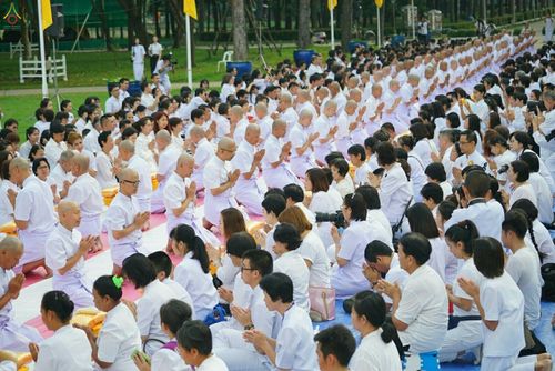 ภาพ No.27142:พิธีบรรพชาอุปสมบทหมู่นาคธรรมทายาทบูชาธรรมพระราชภาวนาจารย์เพื่อน้อมถวายเป็นพระราชกุศล