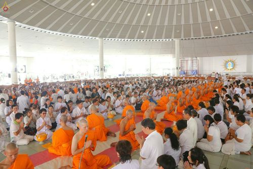 ภาพ No.27145:พิธีบรรพชาอุปสมบทหมู่นาคธรรมทายาทบูชาธรรมพระราชภาวนาจารย์เพื่อน้อมถวายเป็นพระราชกุศล
