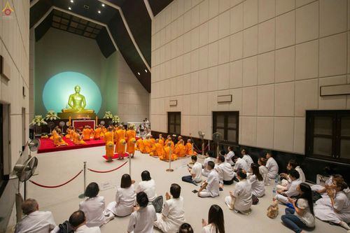 ภาพ No.27163:พิธีบรรพชาอุปสมบทหมู่นาคธรรมทายาทบูชาธรรมพระราชภาวนาจารย์เพื่อน้อมถวายเป็นพระราชกุศล