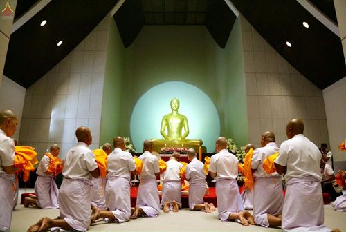 ภาพ No.27171:พิธีบรรพชาอุปสมบทหมู่นาคธรรมทายาทบูชาธรรมพระราชภาวนาจารย์เพื่อน้อมถวายเป็นพระราชกุศล