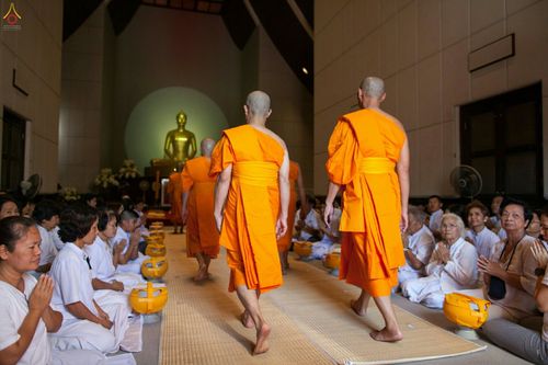 ภาพ No.27186:พิธีบรรพชาอุปสมบทหมู่นาคธรรมทายาทบูชาธรรมพระราชภาวนาจารย์เพื่อน้อมถวายเป็นพระราชกุศล